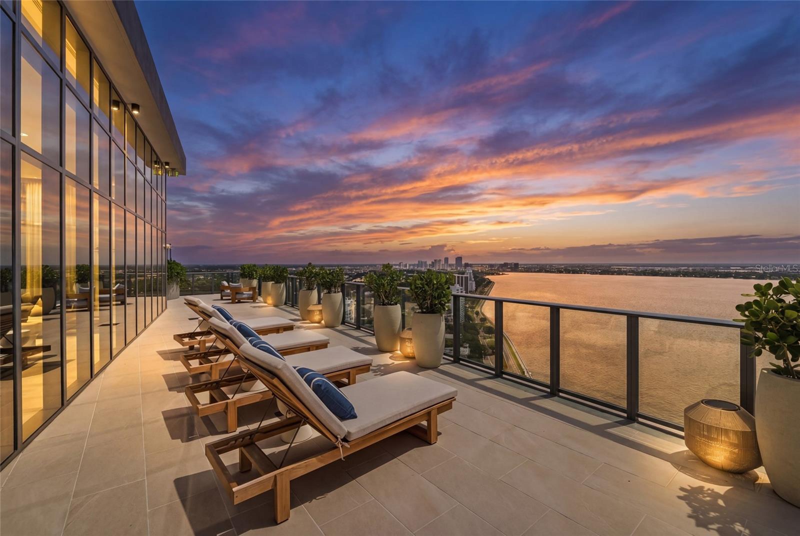 BAYSHORE YSABELLA CONDOMINIUM - Residential