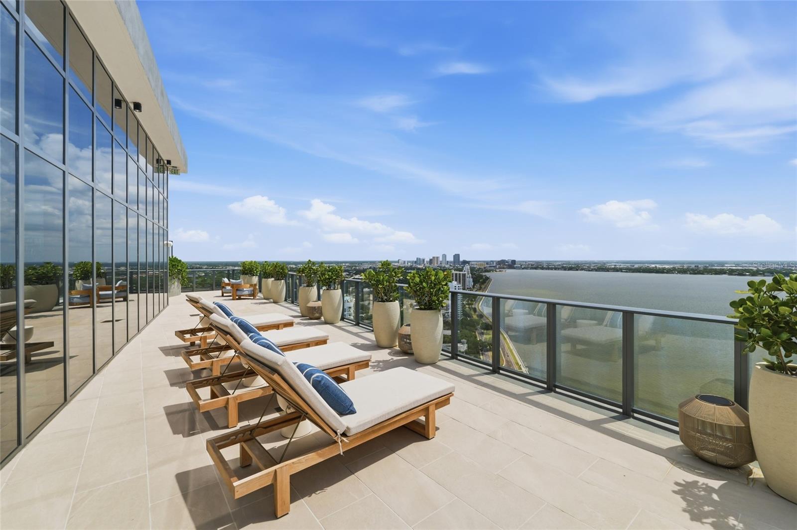 BAYSHORE YSABELLA CONDOMINIUM - Residential