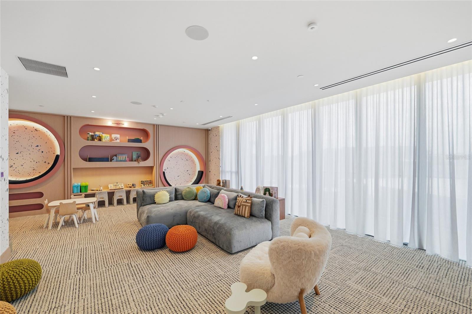 BAYSHORE YSABELLA CONDOMINIUM - Residential