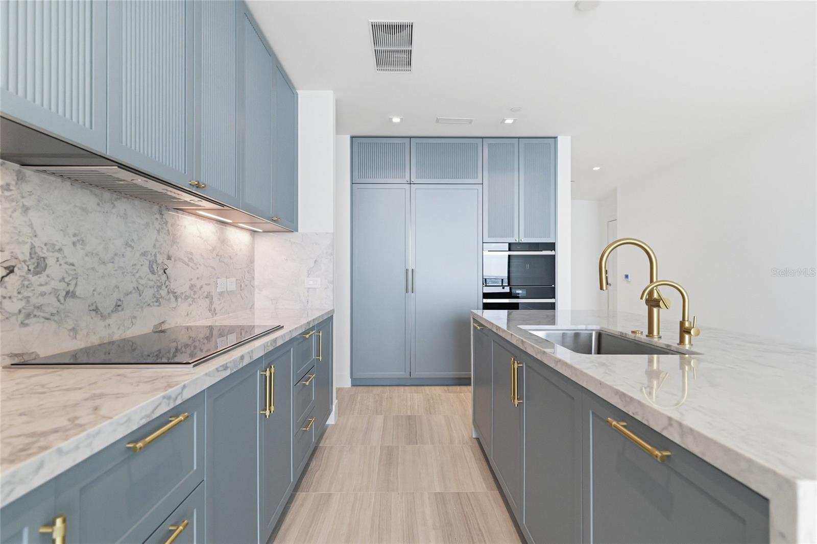 BAYSHORE YSABELLA CONDOMINIUM - Residential