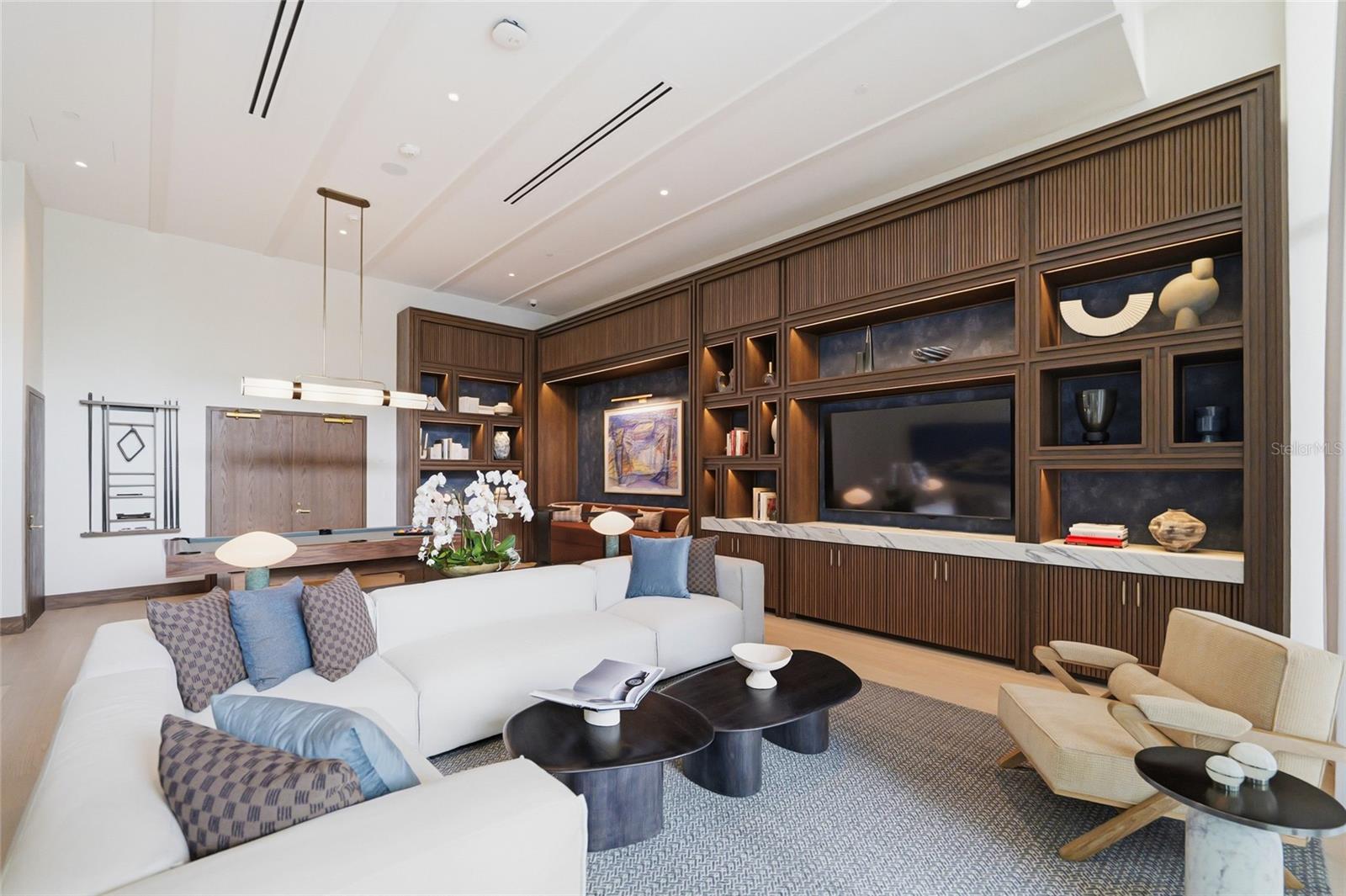 BAYSHORE YSABELLA CONDOMINIUM - Residential