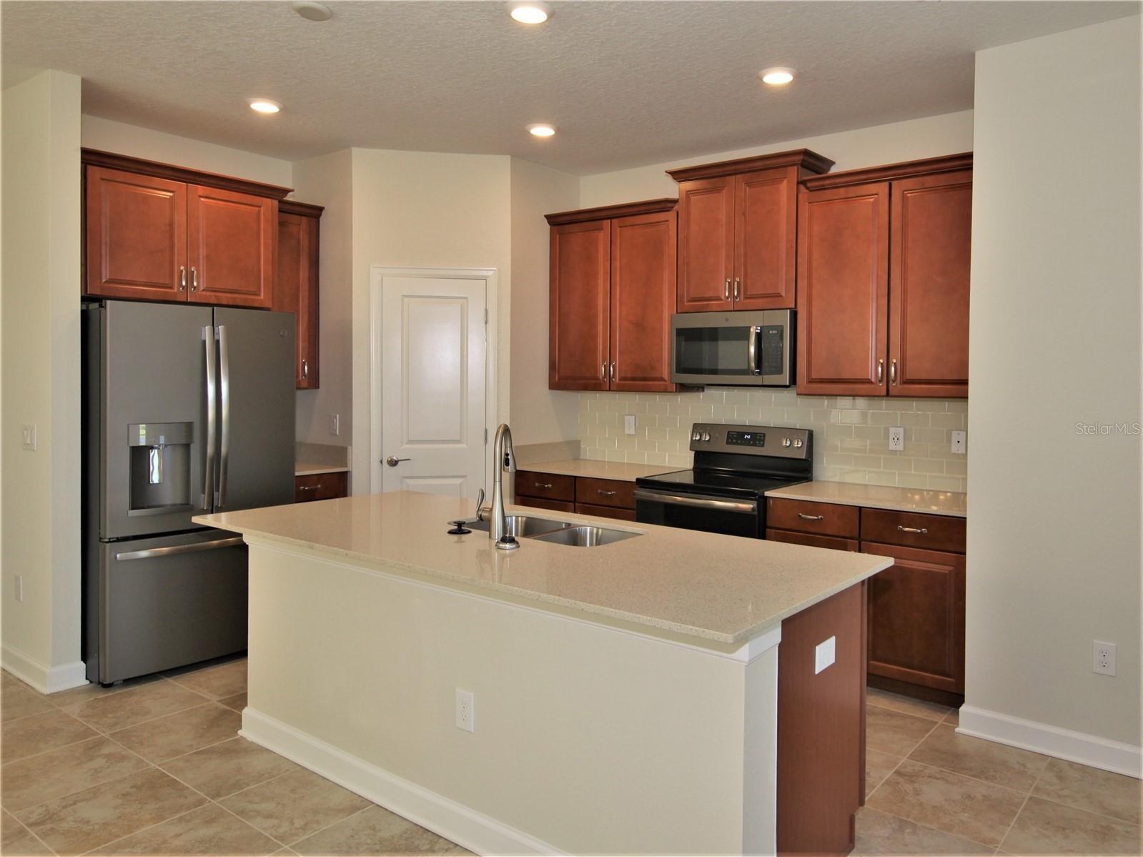 STOREY LAKE TR K - Residential Lease