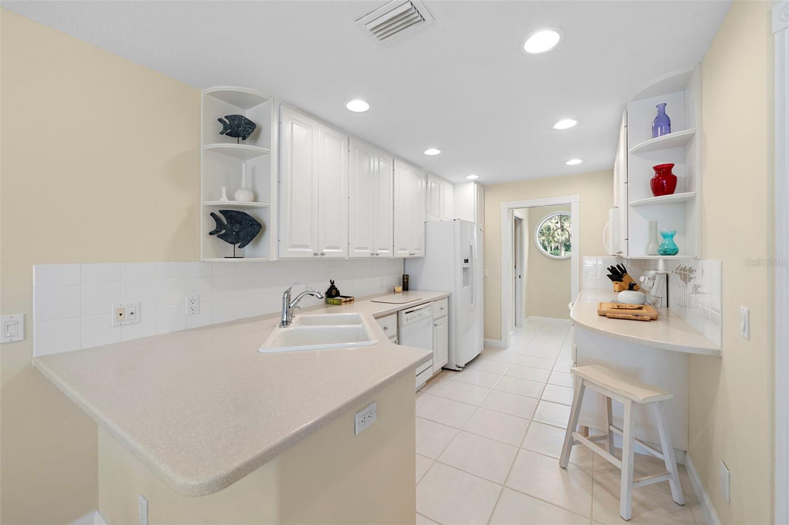 VILLAGEWALK - Residential