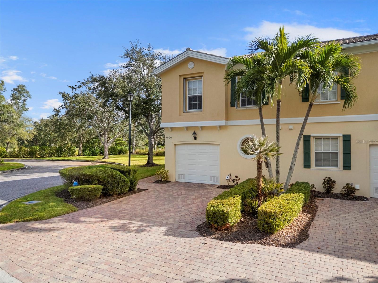 VILLAGEWALK - Residential
