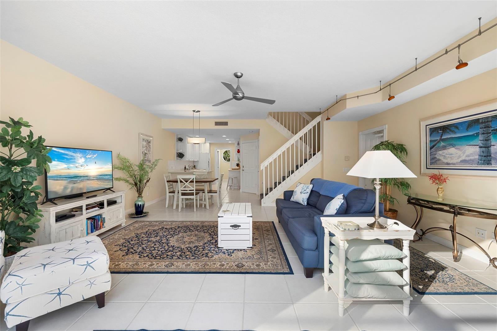 VILLAGEWALK - Residential