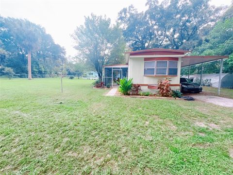 Photo of 5280 SE 32nd Court, Ocala, FL 34480 (MLS # O6341895)