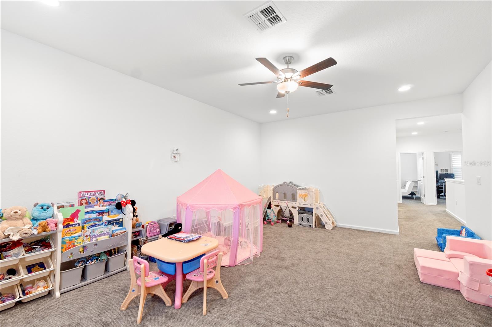 LAKESIDE/HAMLIN - Residential