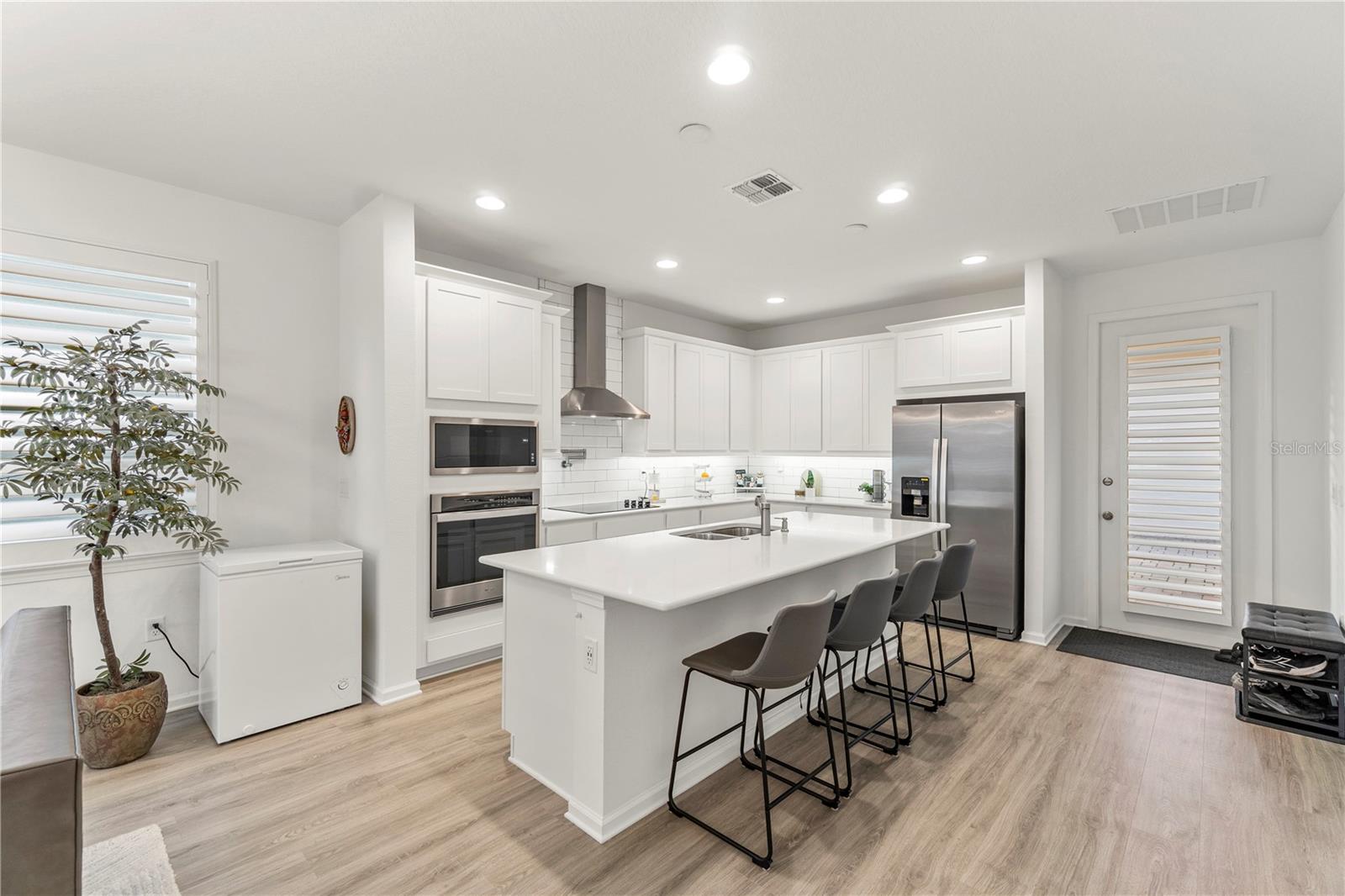 LAKESIDE/HAMLIN - Residential