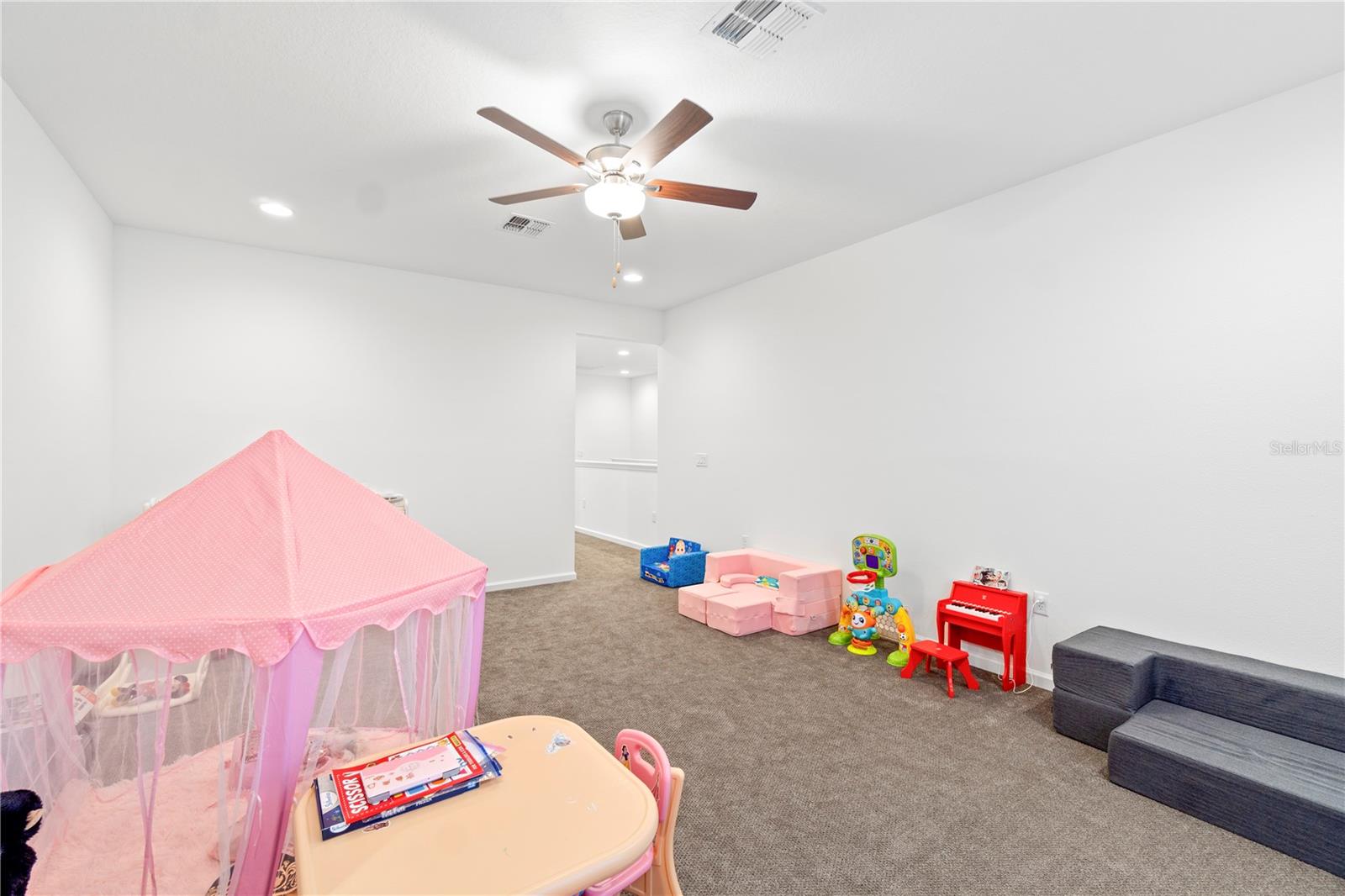 LAKESIDE/HAMLIN - Residential