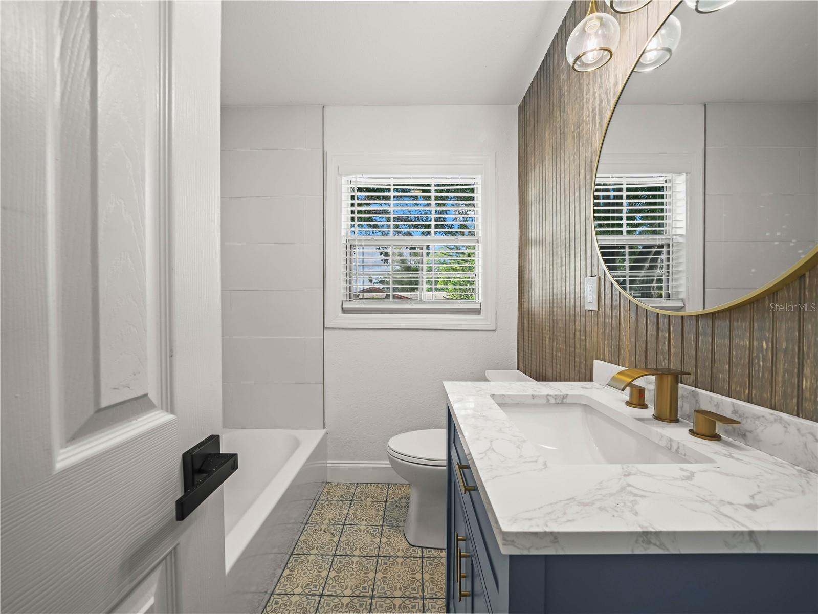 RIO VISTA BLK 3 LTS 12 TO 16 REP - Residential