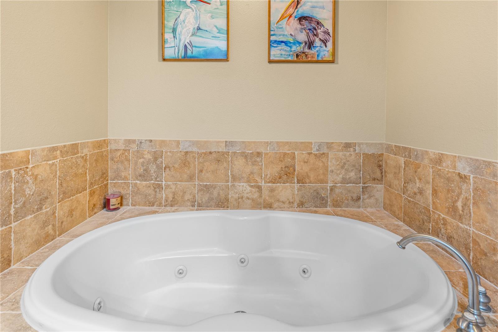 OCEANSIDE BEVERLY BEACH CONDO - Residential