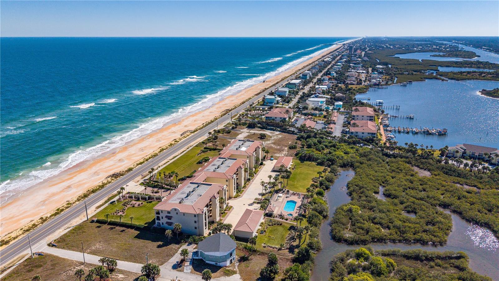 OCEANSIDE BEVERLY BEACH CONDO - Residential