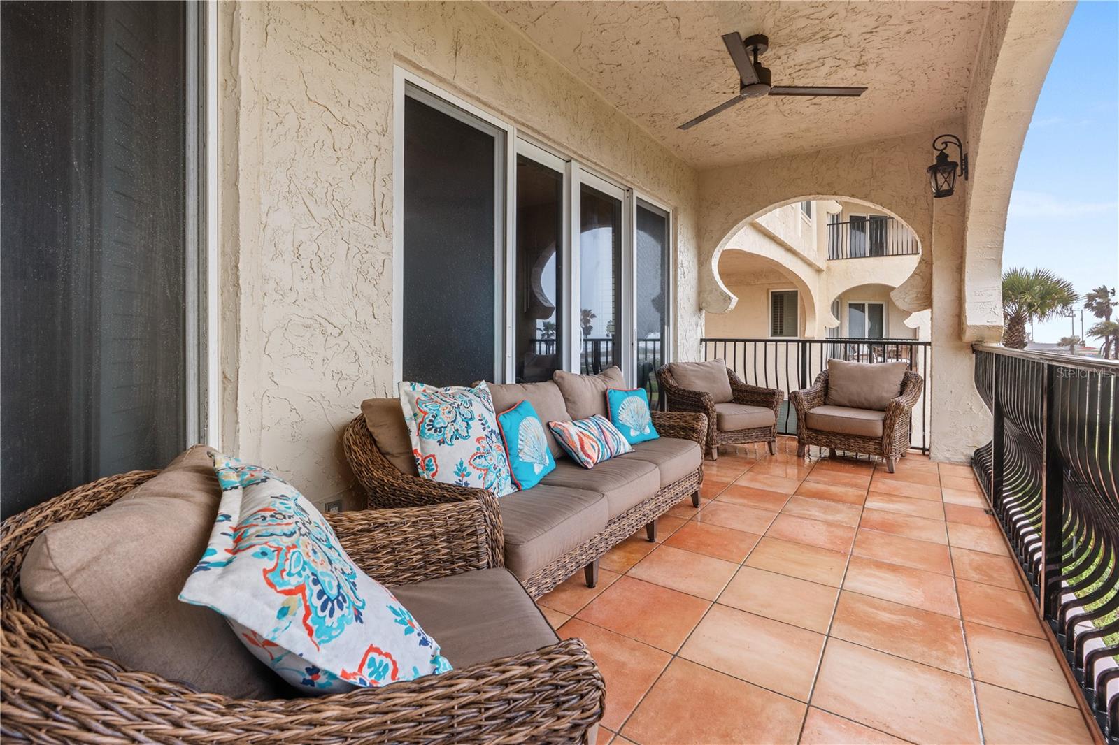 OCEANSIDE BEVERLY BEACH CONDO - Residential