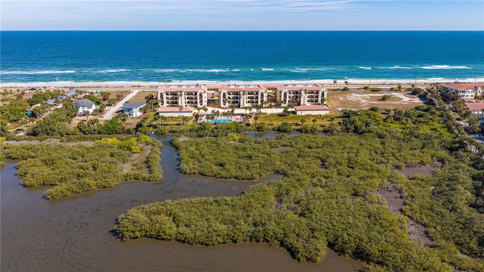 OCEANSIDE BEVERLY BEACH CONDO - Residential
