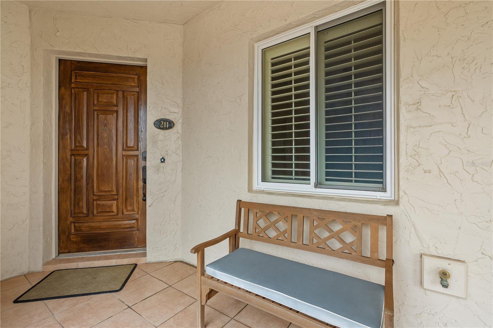 OCEANSIDE BEVERLY BEACH CONDO - Residential