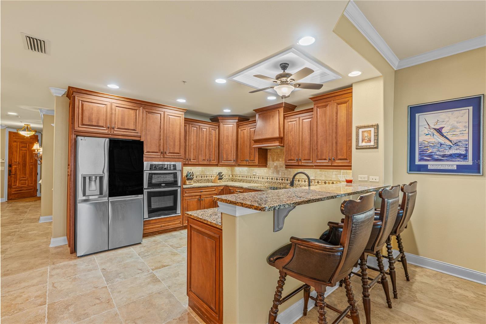 OCEANSIDE BEVERLY BEACH CONDO - Residential