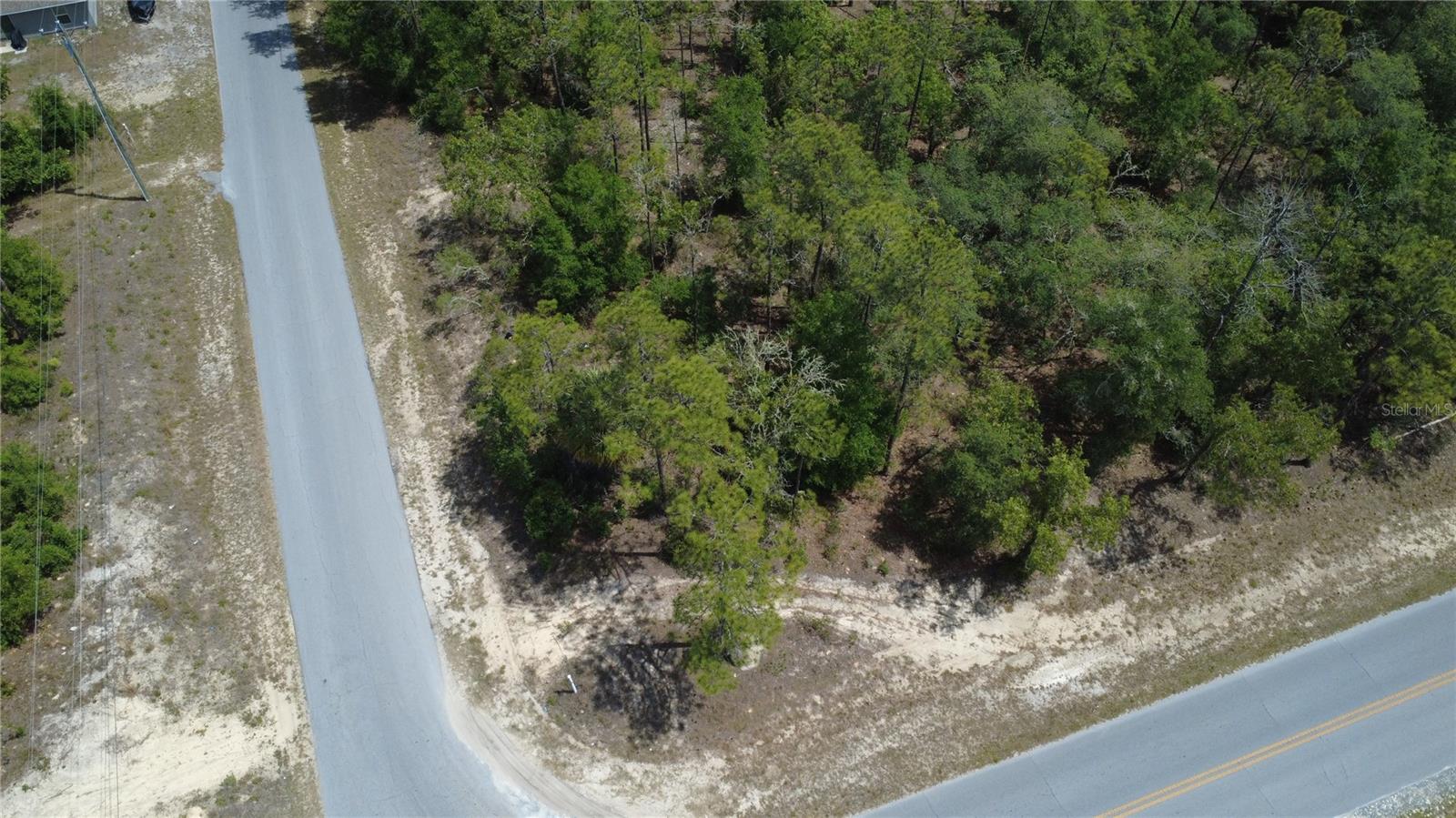RAINBOW LAKES ESTATE - Land