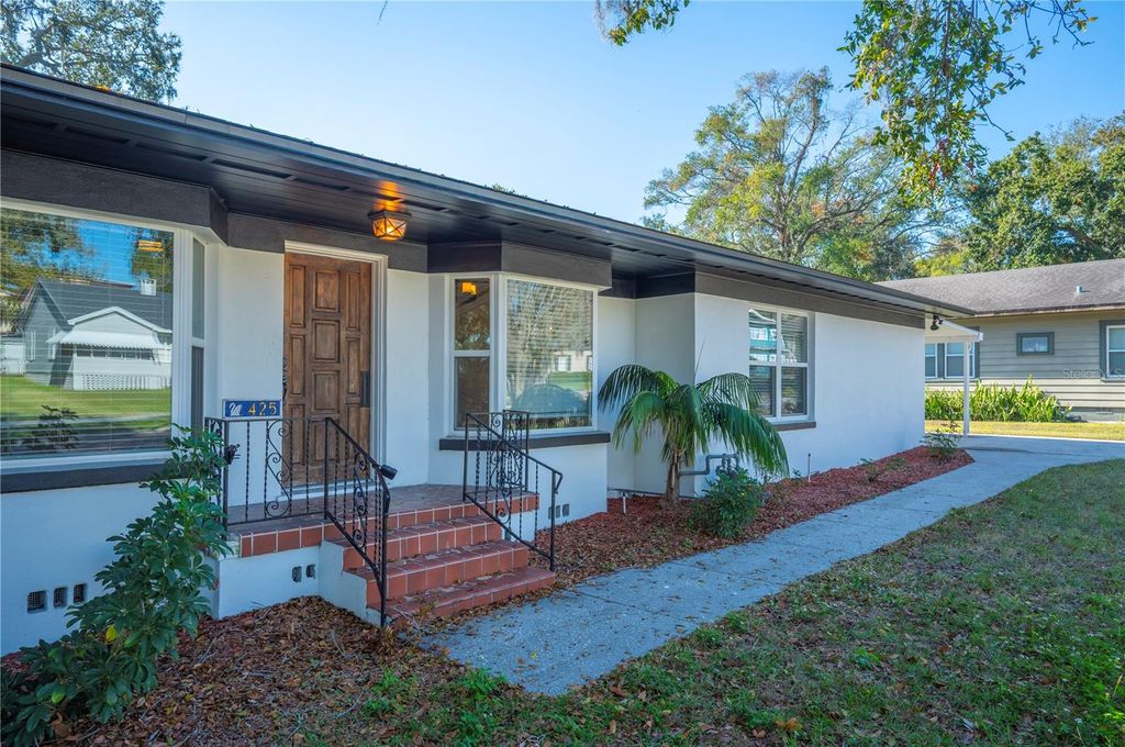 Photo of 425 E Belmar Street, Lakeland, FL 33803 (MLS # L4958125)
