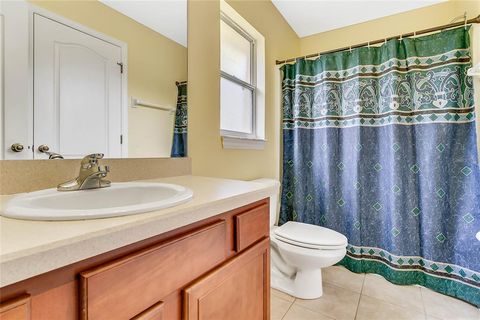 A home in EUSTIS