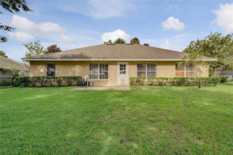 A home in EUSTIS