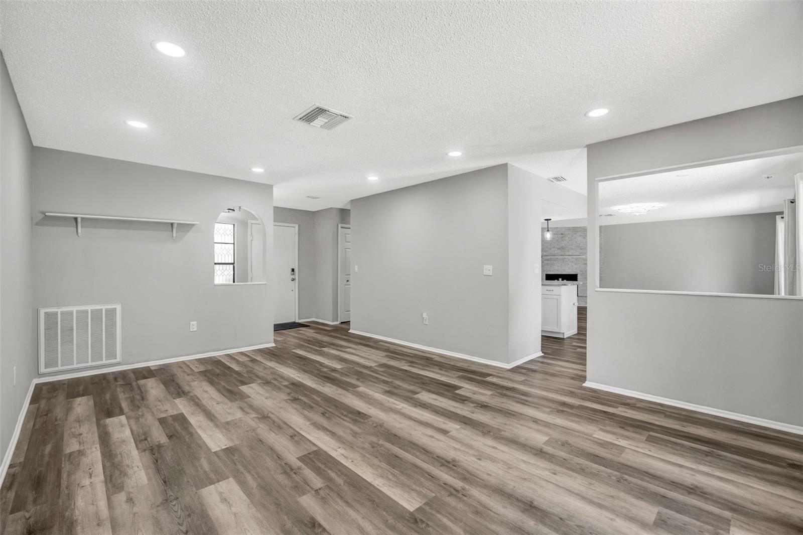 SPRING HILL - Residential