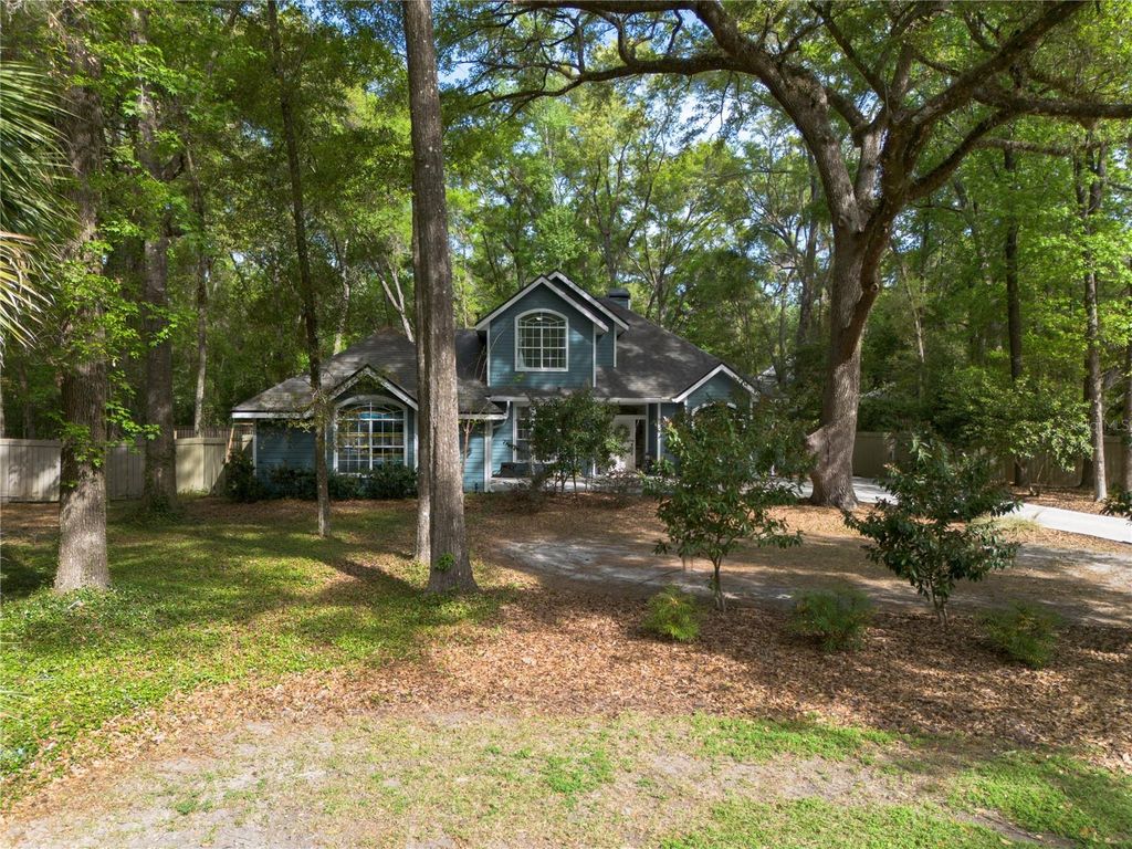 Photo of 5505 SW 93rd Way, Gainesville, FL 32608 (MLS # GC539105)