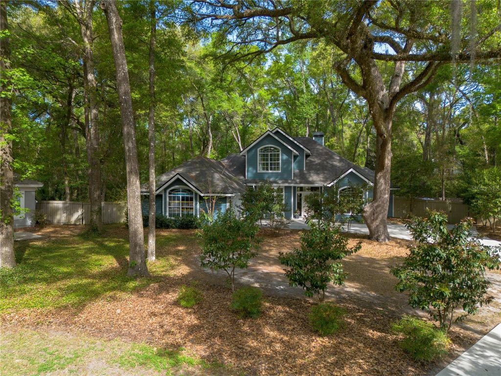 Photo of 5505 SW 93rd Way, Gainesville, FL 32608 (MLS # GC539105)