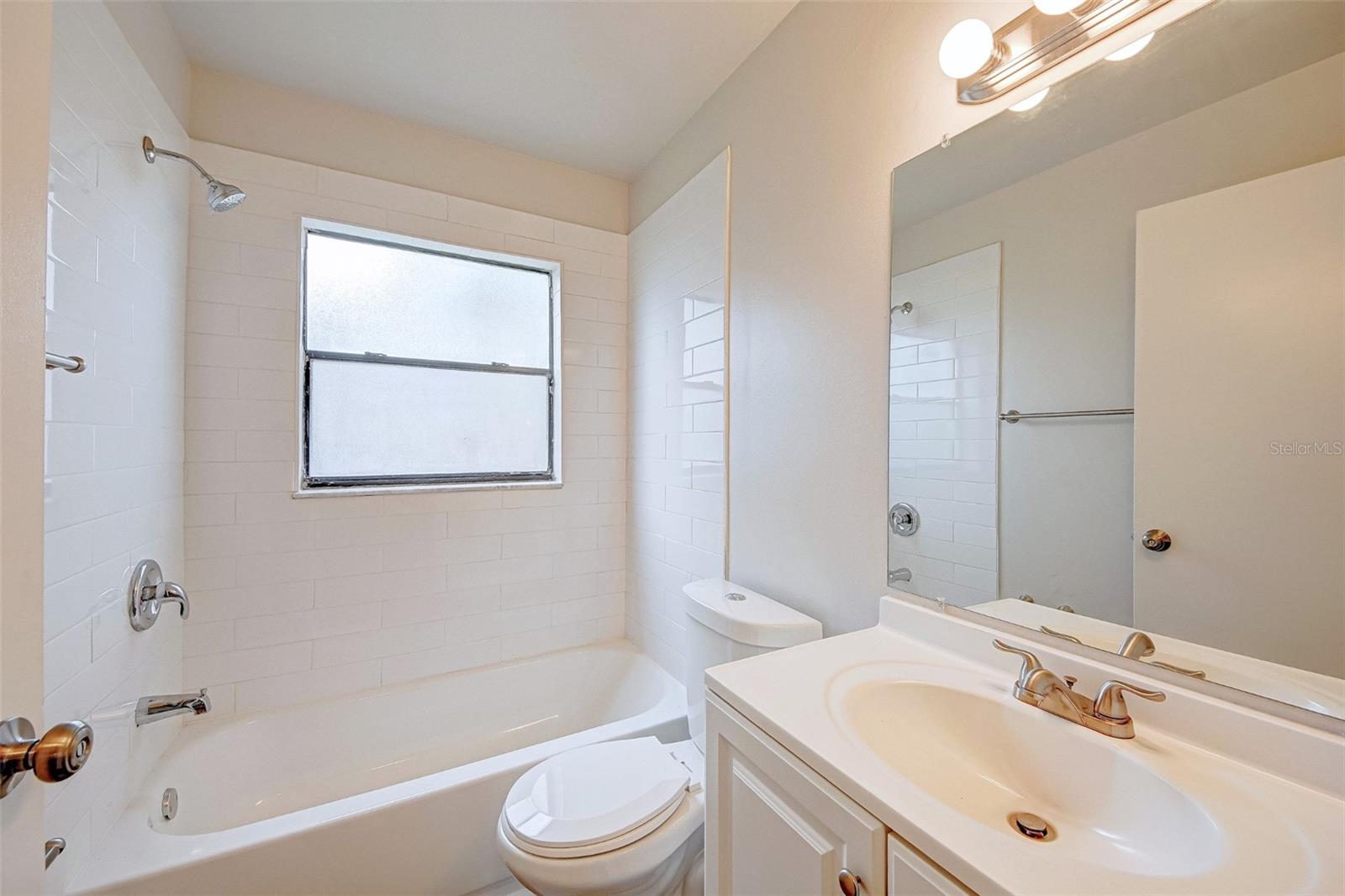 ALAFAYA WOODS PH 16 - Residential