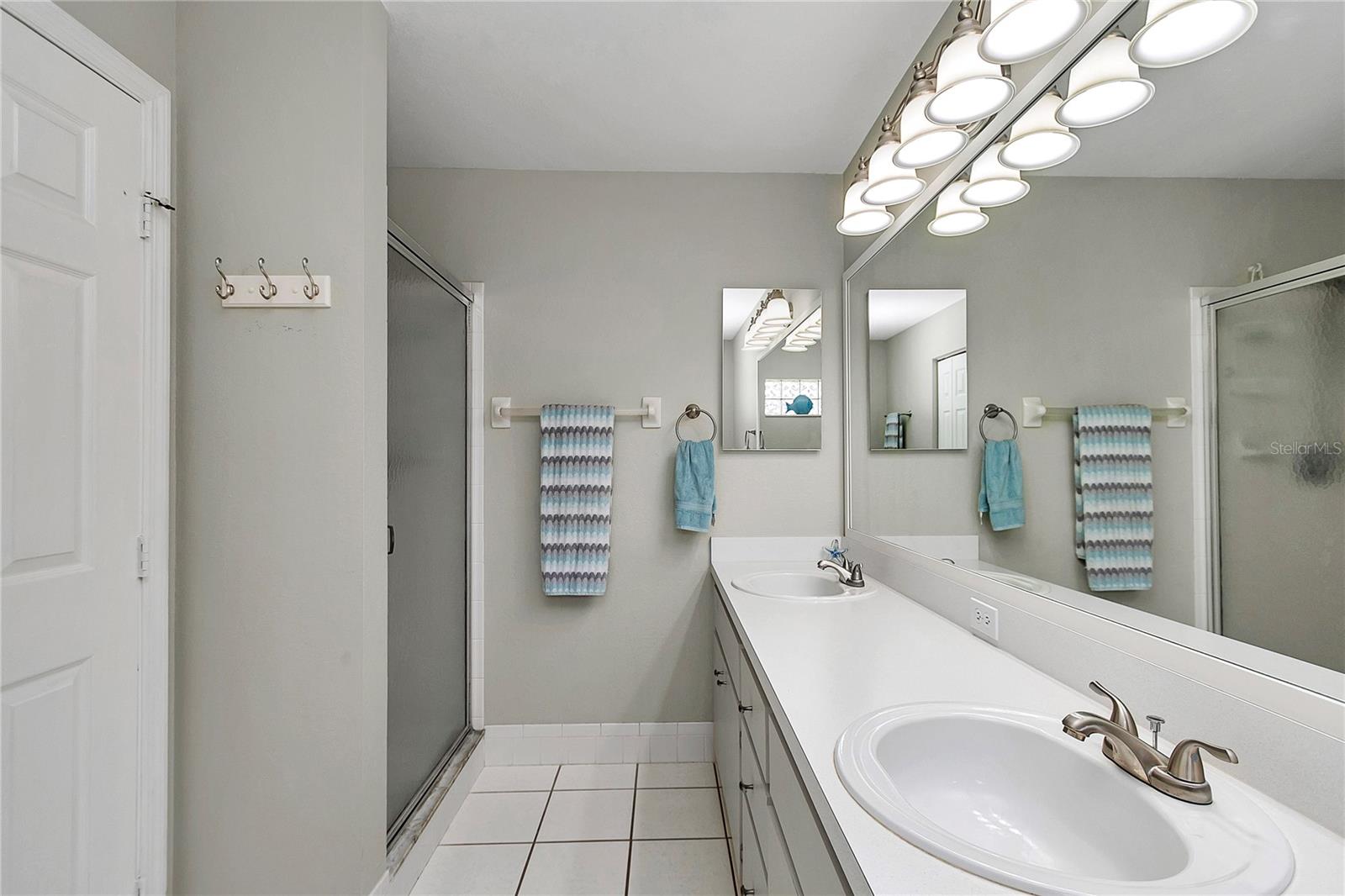 OAK RUN LINKSIDE - Residential