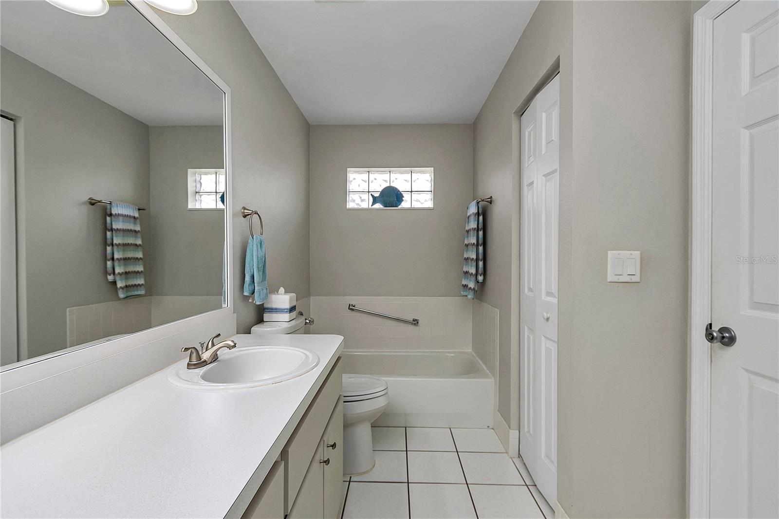 OAK RUN LINKSIDE - Residential