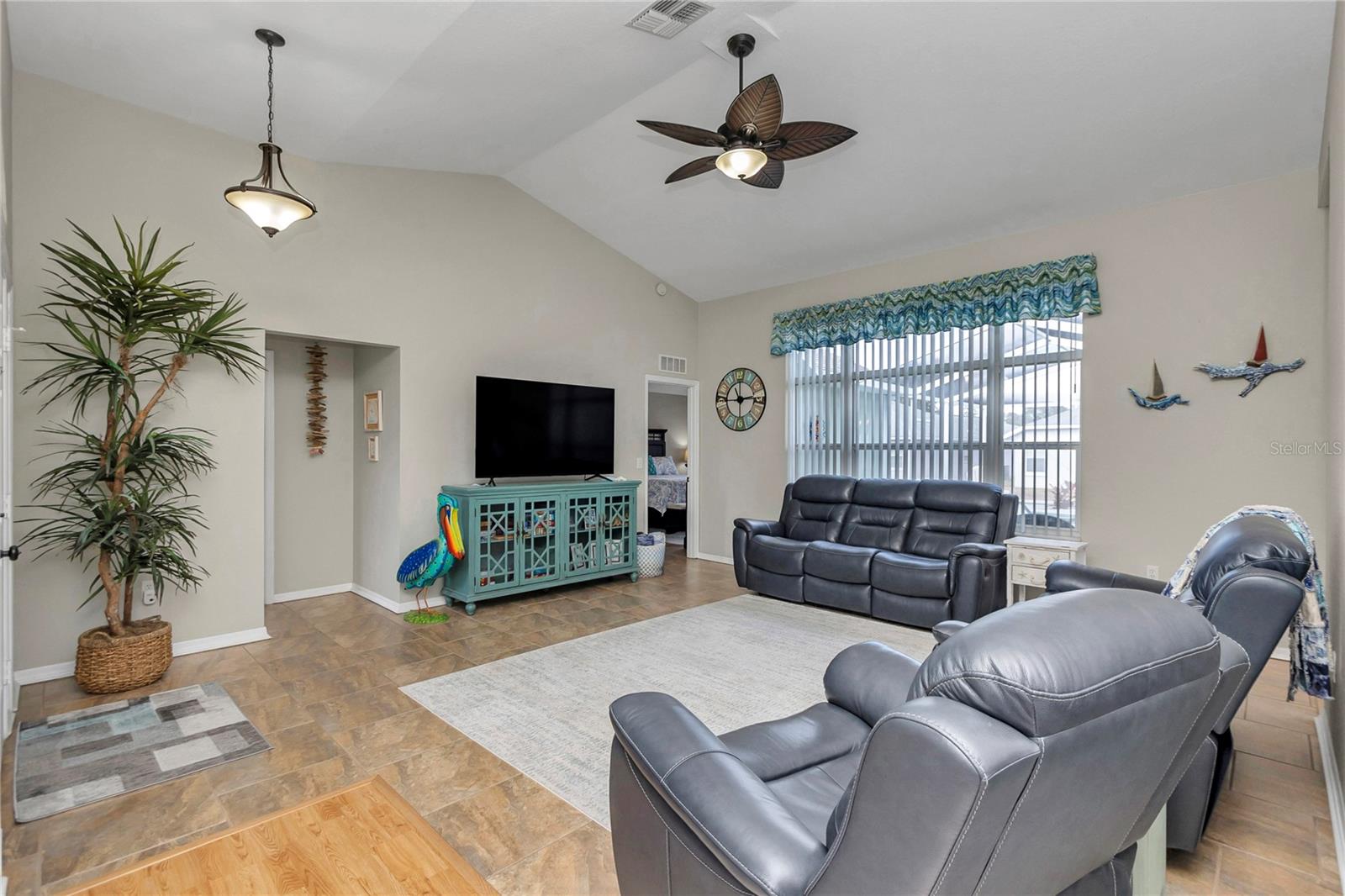 OAK RUN LINKSIDE - Residential