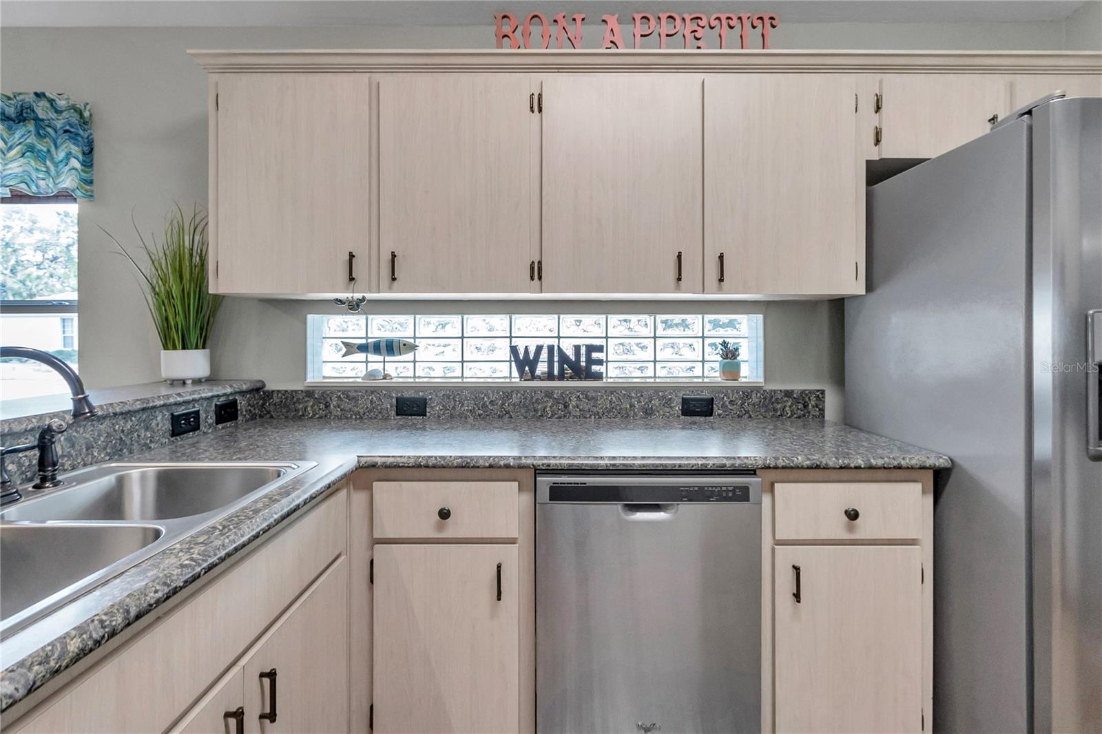 OAK RUN LINKSIDE - Residential