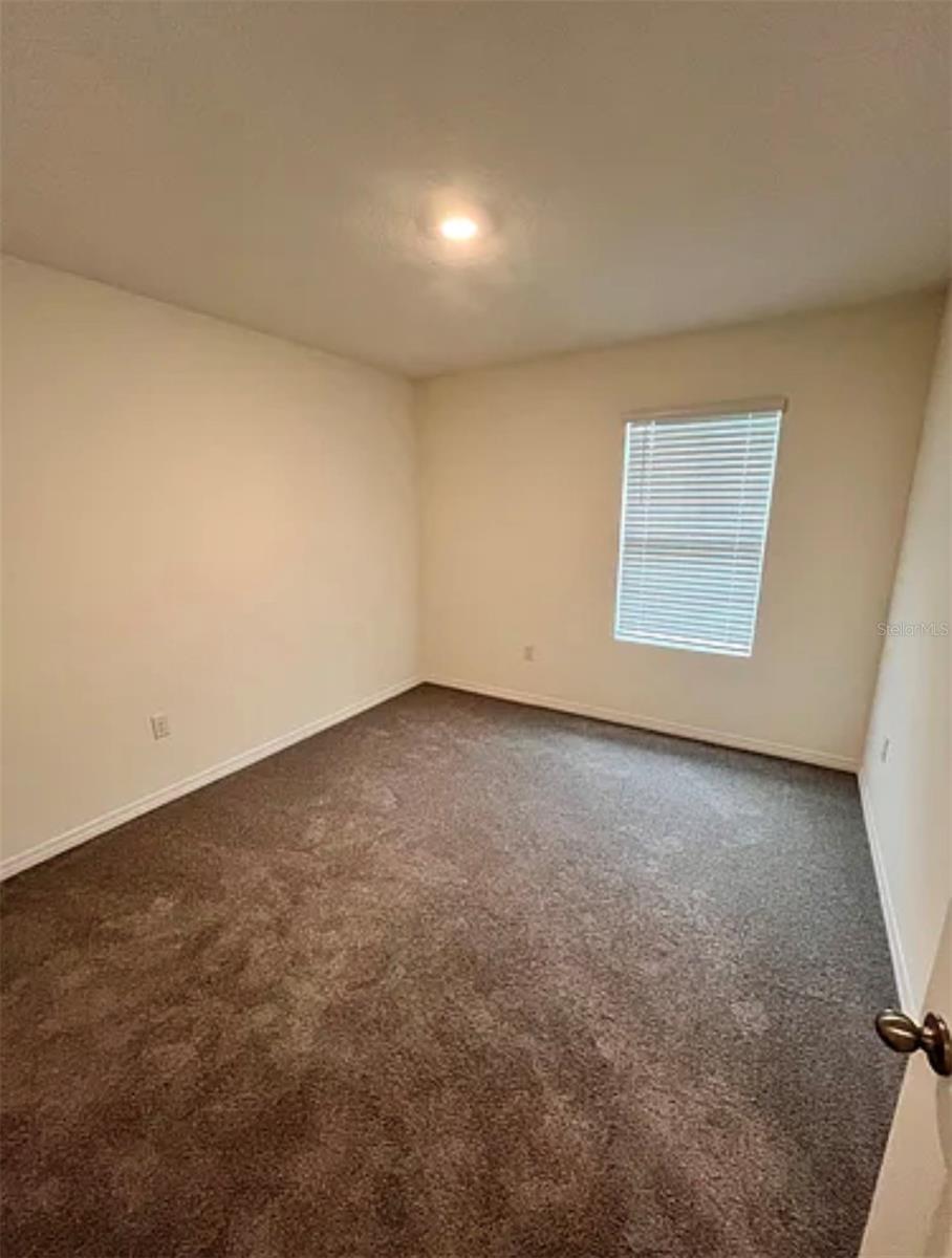 LAKE DIAMOND NORTH - Residential Lease