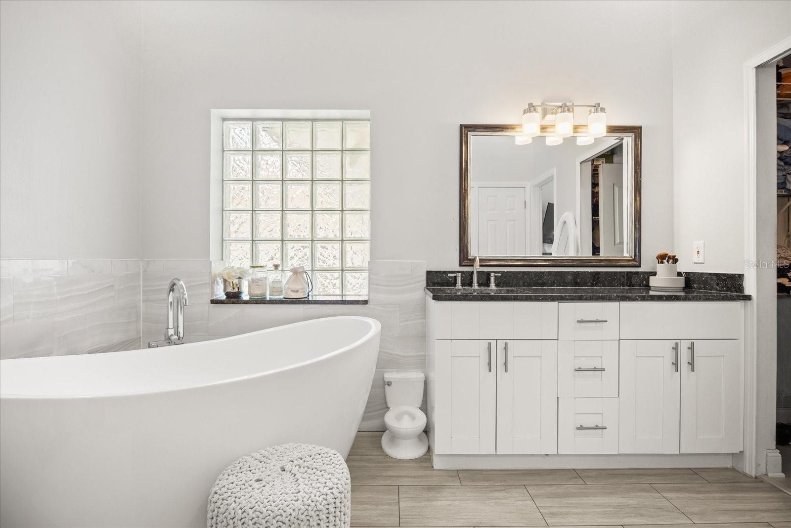 BAY VISTA ESTATES - Residential Lease