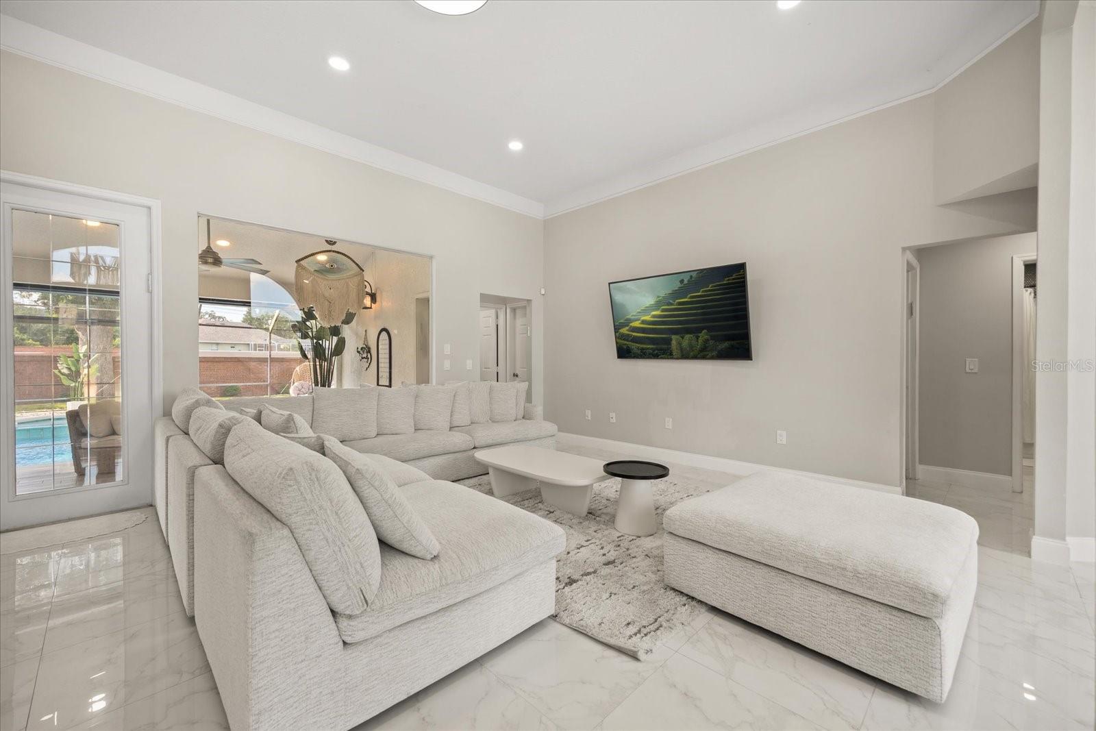 BAY VISTA ESTATES - Residential Lease