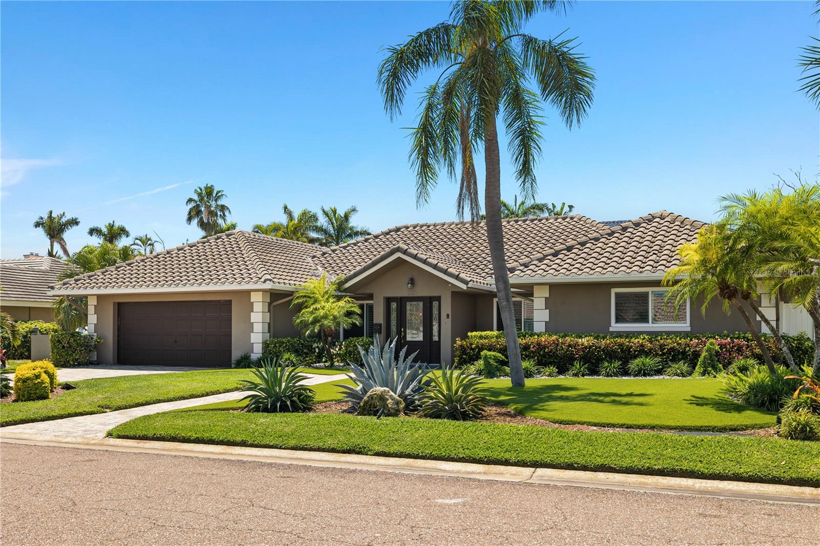 BAYWAY ISLES - Residential