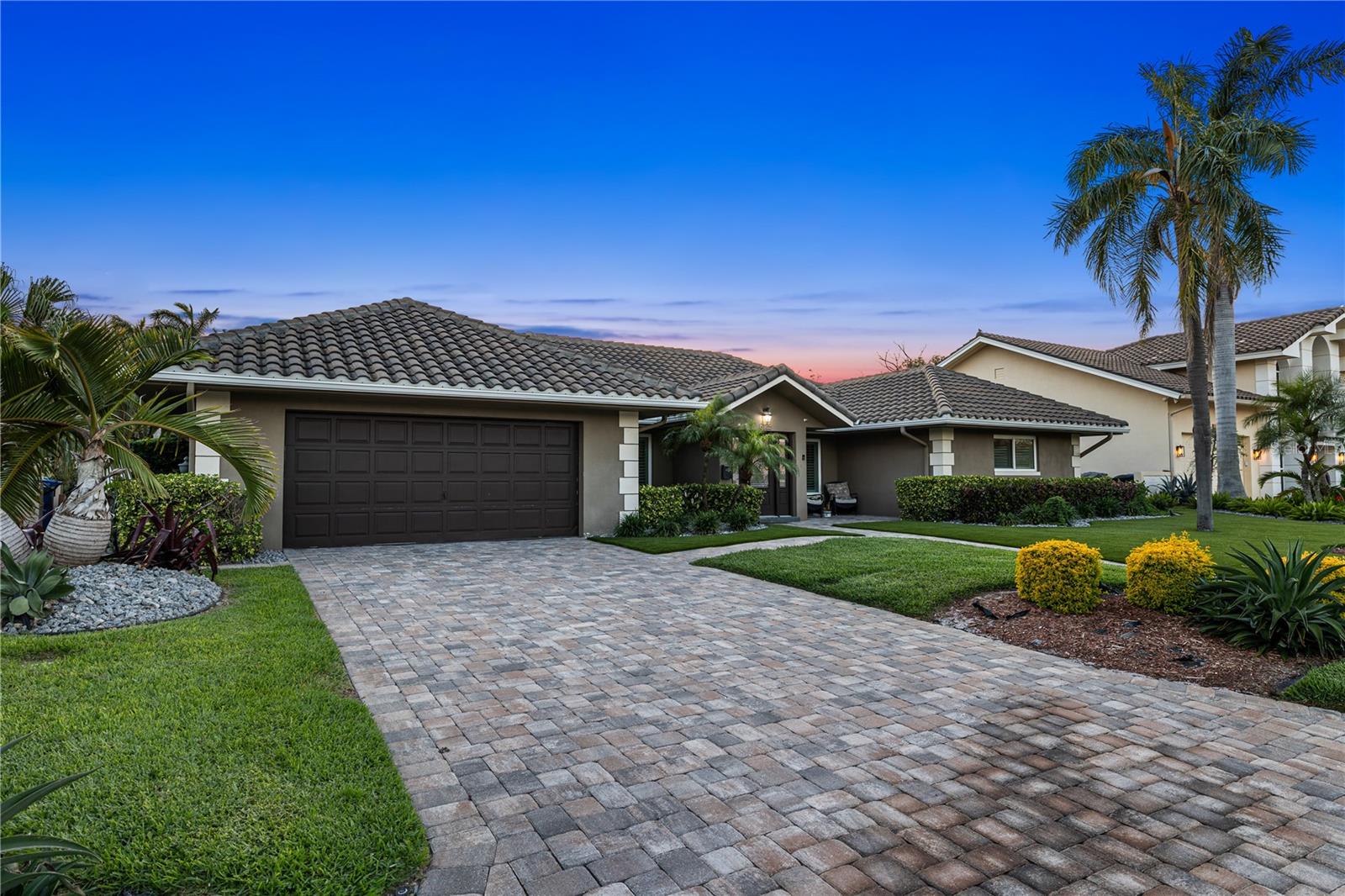 BAYWAY ISLES - Residential