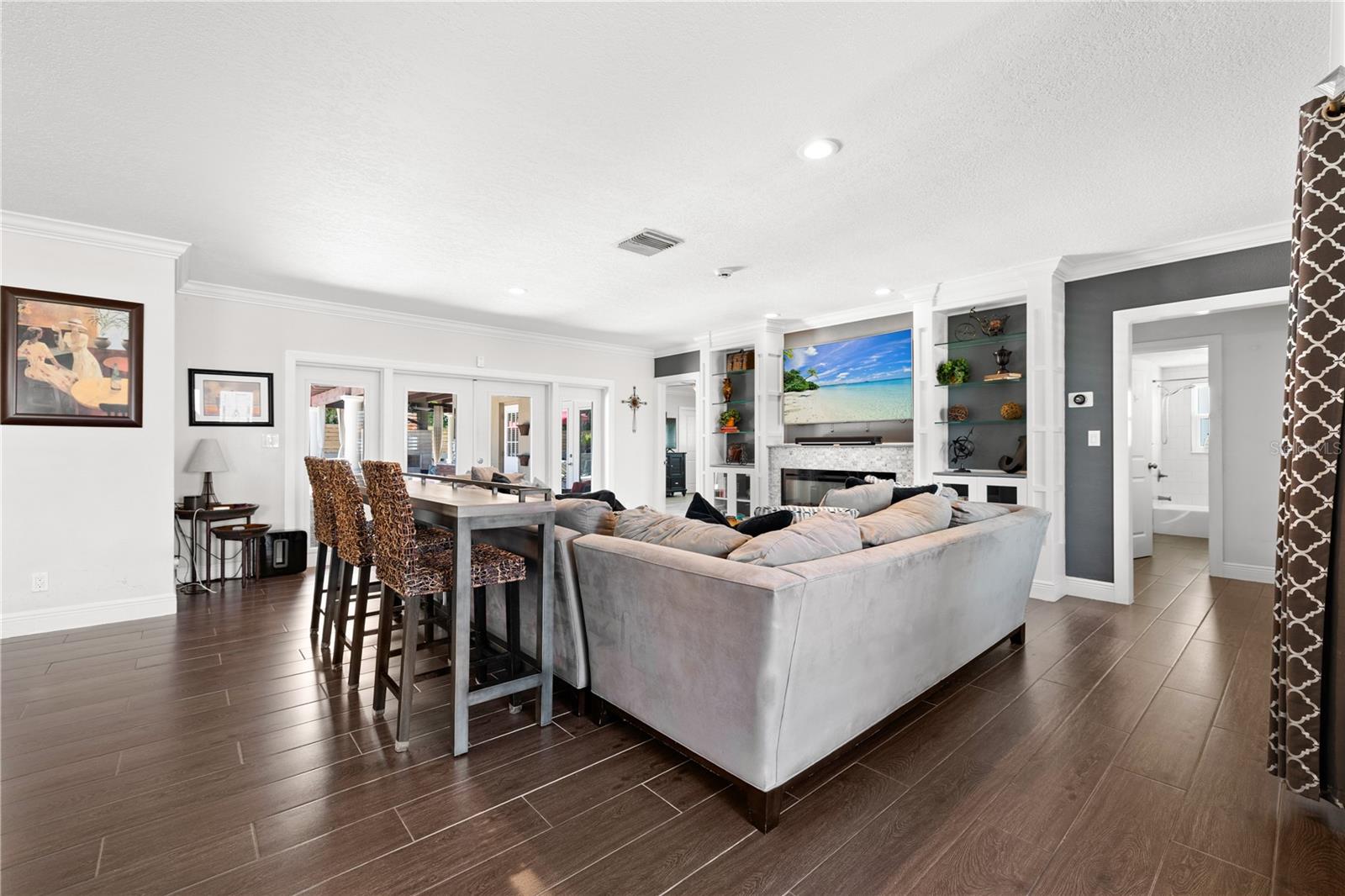 BAYWAY ISLES - Residential