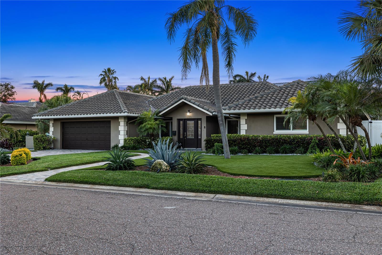 BAYWAY ISLES - Residential