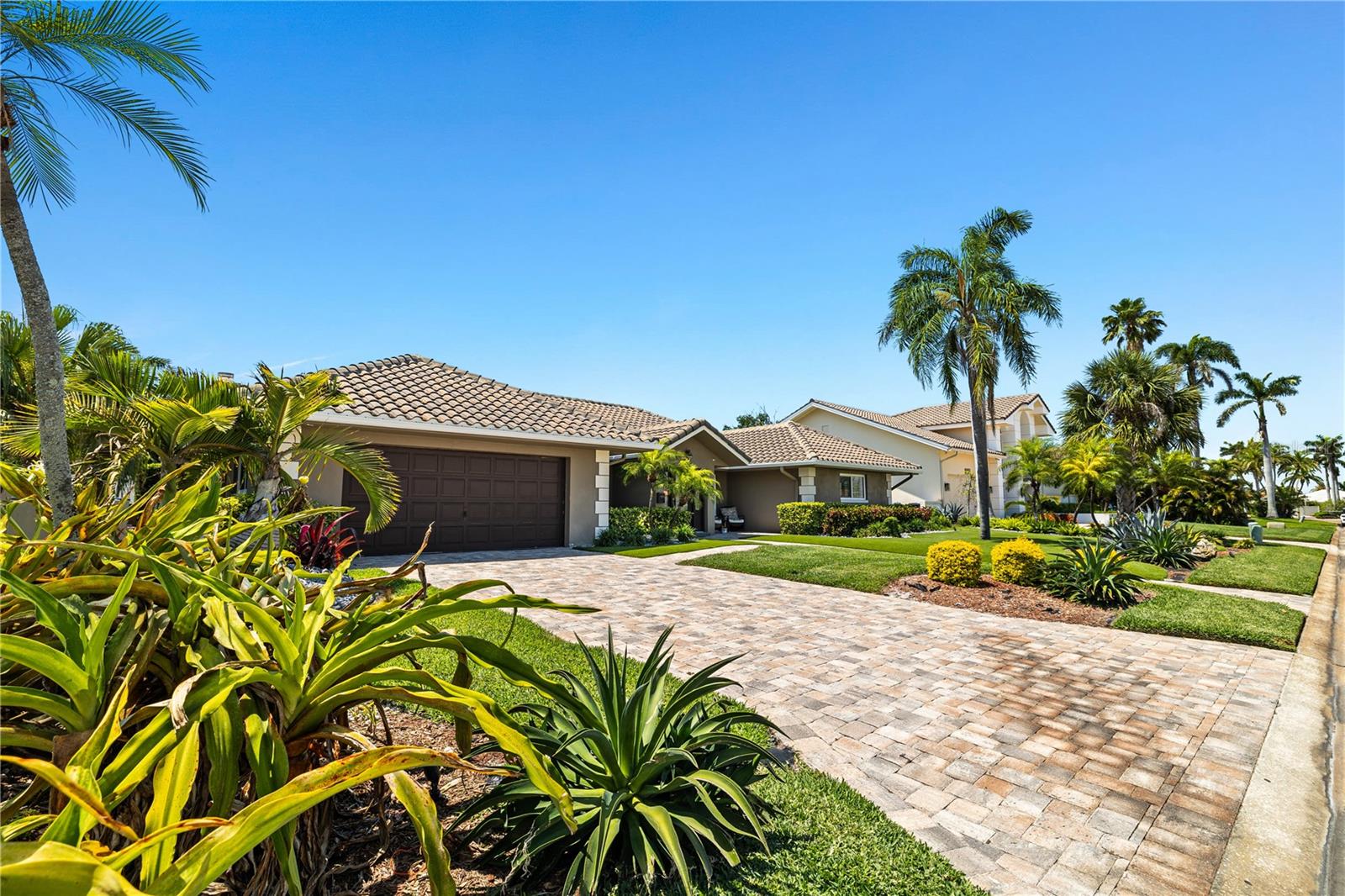 BAYWAY ISLES - Residential