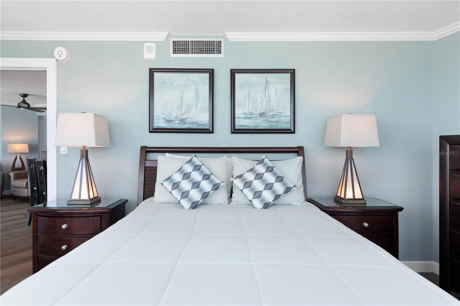 PECK PLAZA - Residential