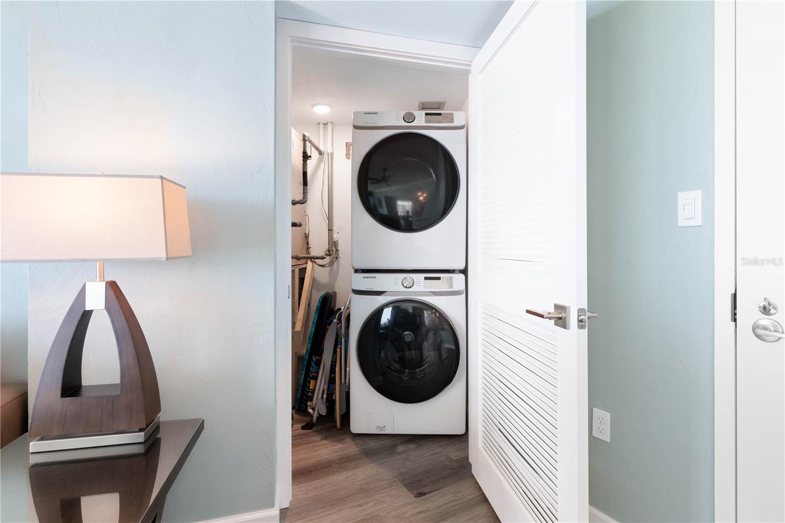 PECK PLAZA - Residential