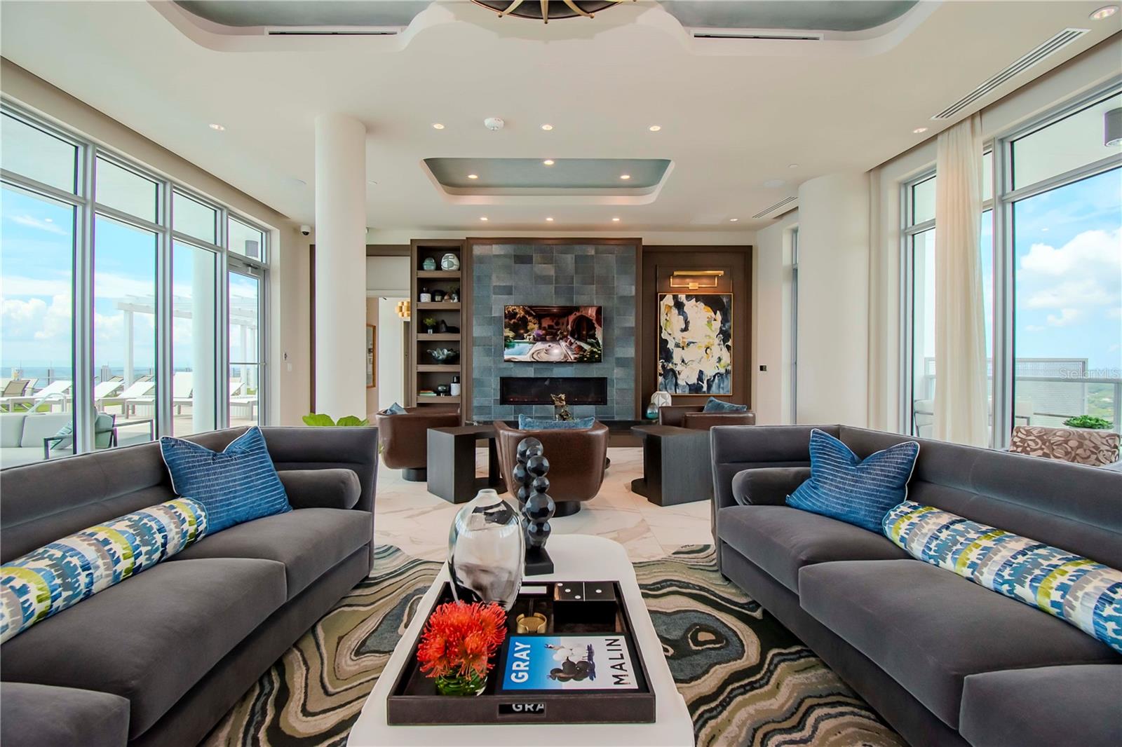 ALTURA BAYSHORE - Residential