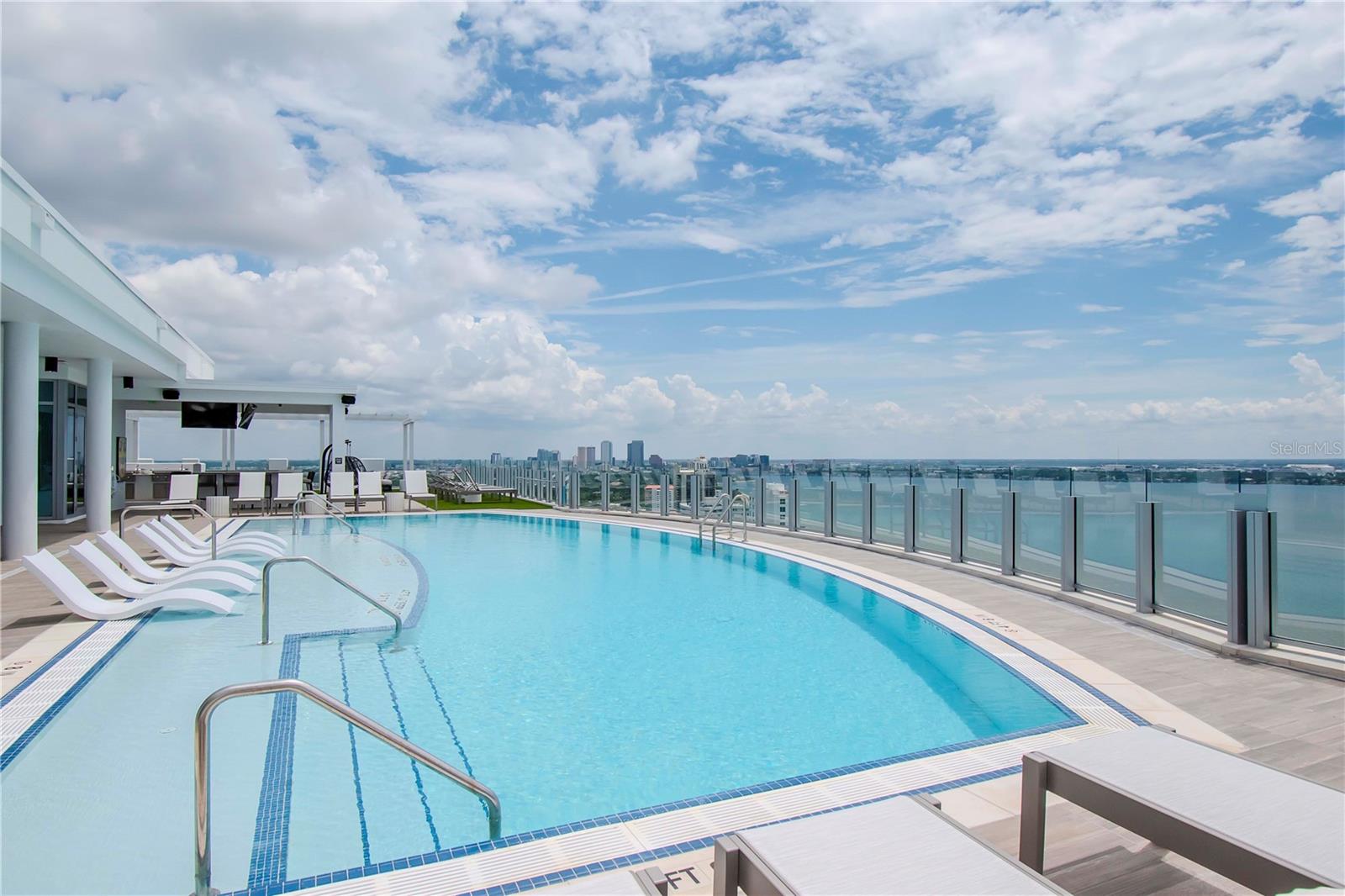 ALTURA BAYSHORE - Residential