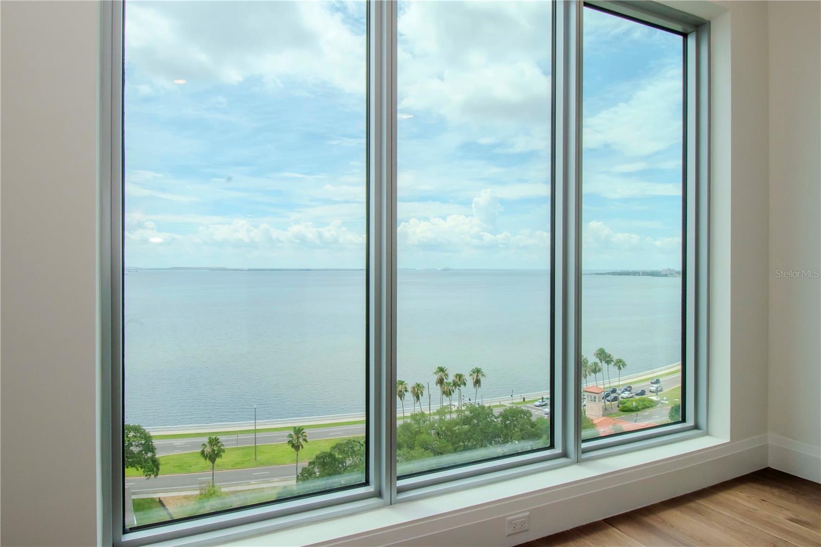 ALTURA BAYSHORE - Residential