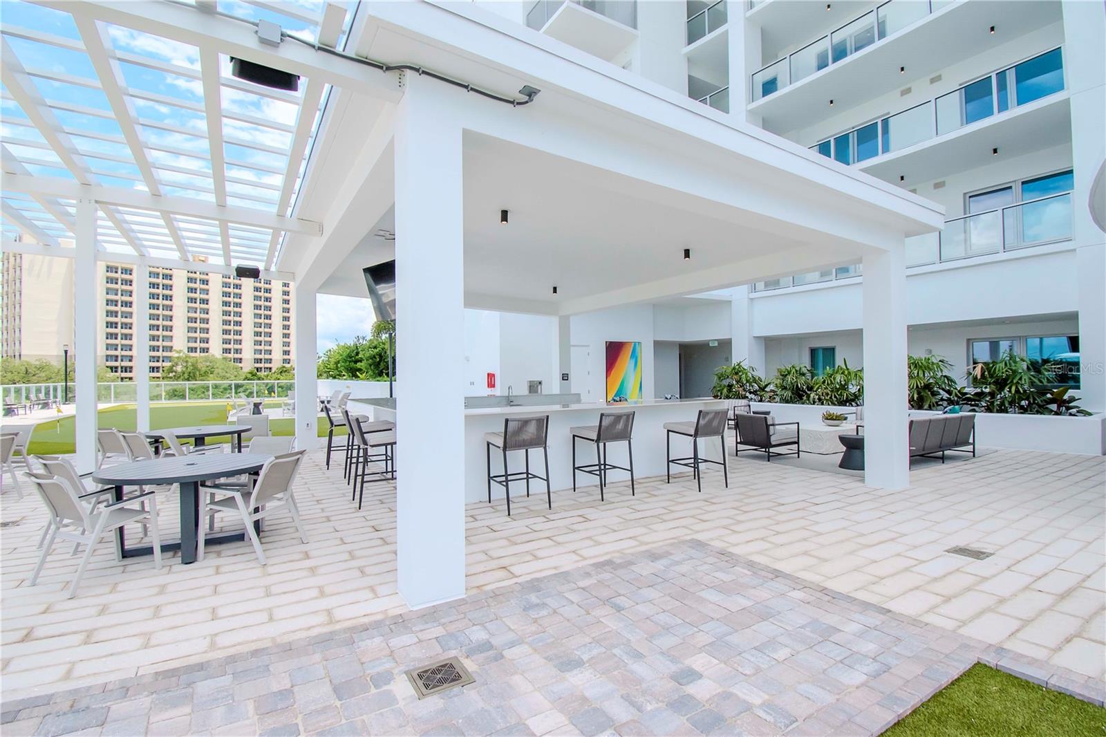 ALTURA BAYSHORE - Residential