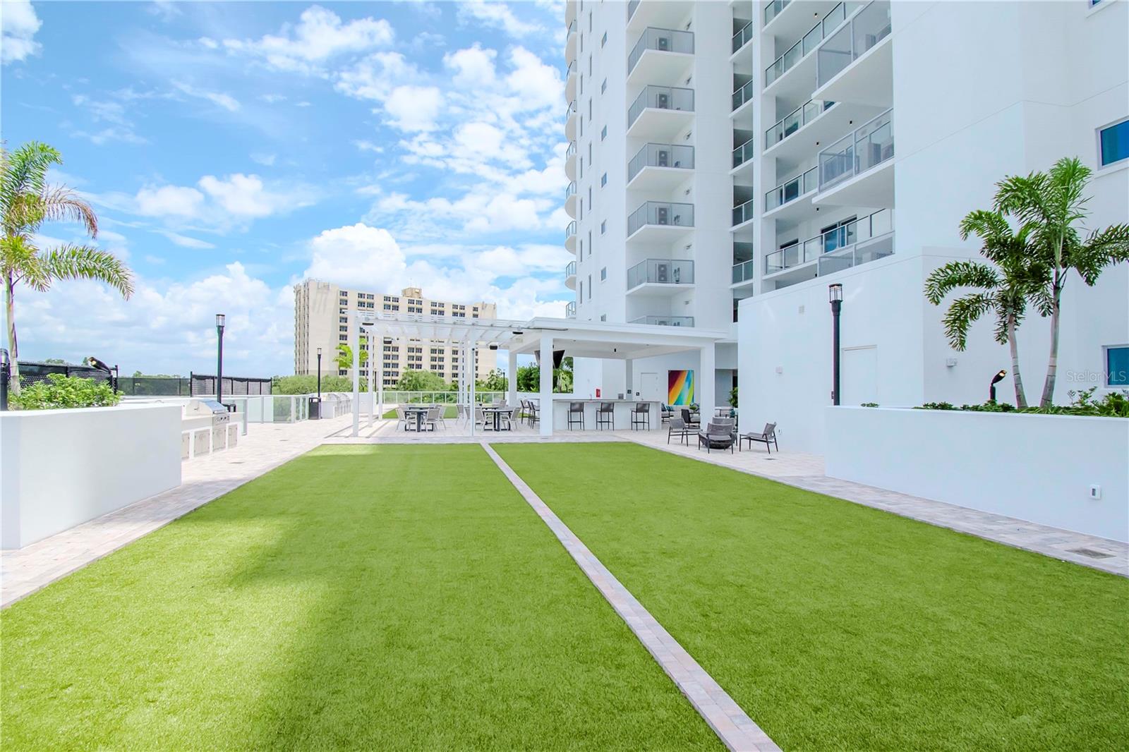 ALTURA BAYSHORE - Residential