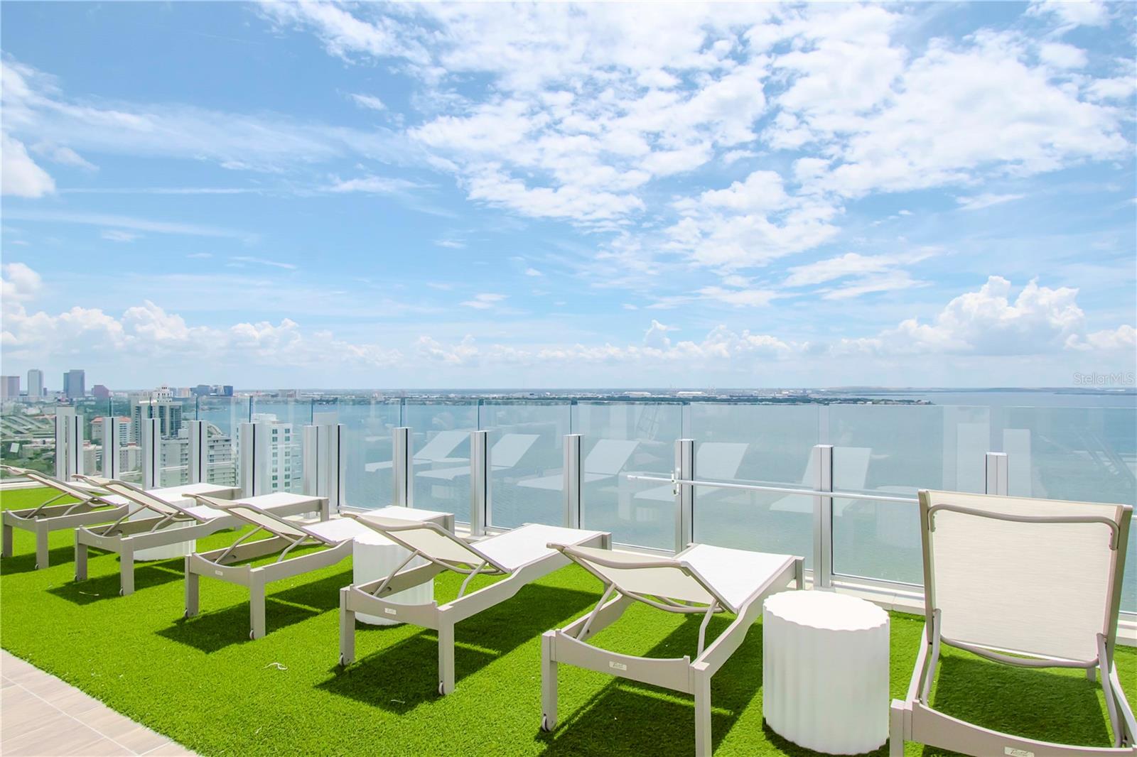 ALTURA BAYSHORE - Residential