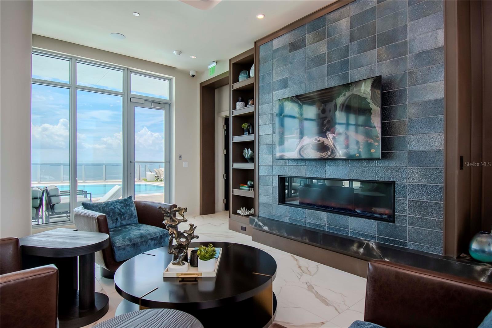 ALTURA BAYSHORE - Residential