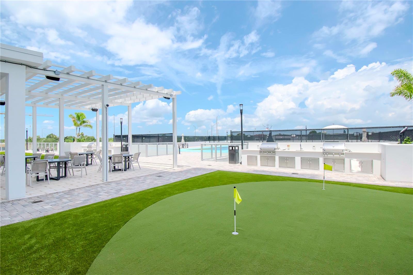 ALTURA BAYSHORE - Residential